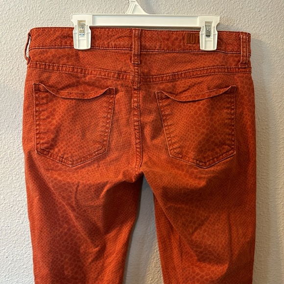 Kut from the Kloth Jennifer cigarette skinny snakeskin jeans size 2 - Picture 4 of 8